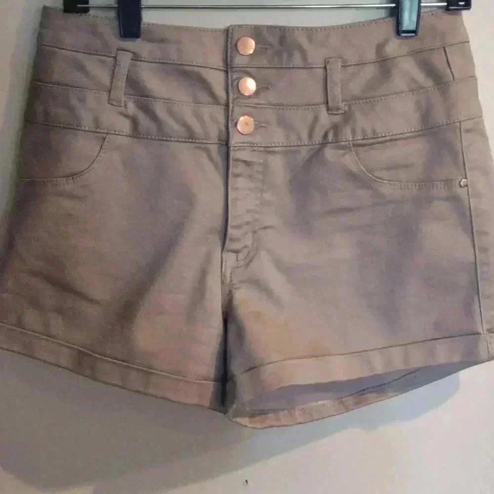 Women's Refuge shorts dark lavender size 10